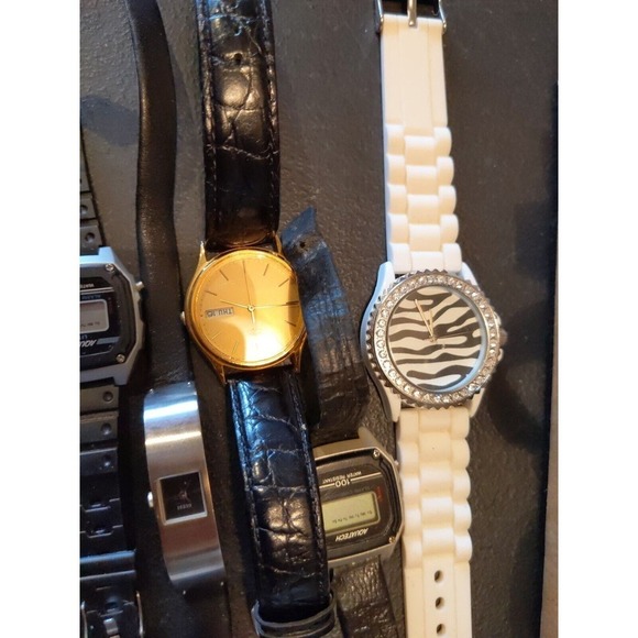 Vintage untested watch lot of 17 Mens Womens watches Aquatech Timex Fashion - Picture 5 of 7